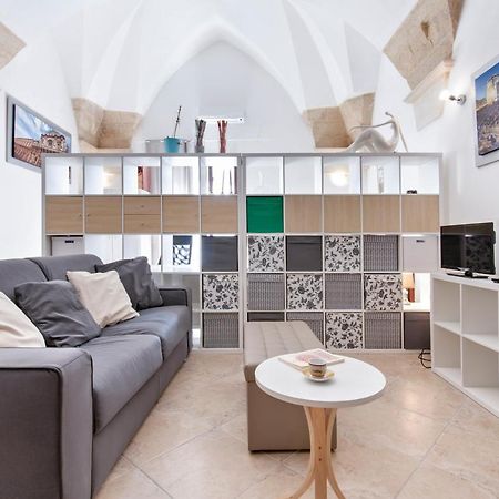 Mesagnesi 6 - Loft Centro Storico Sit Apartamento Lecce Exterior foto