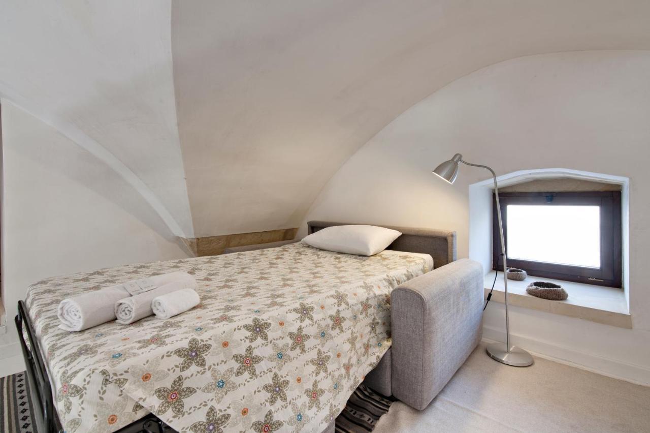 Mesagnesi 6 - Loft Centro Storico Sit Apartamento Lecce Exterior foto